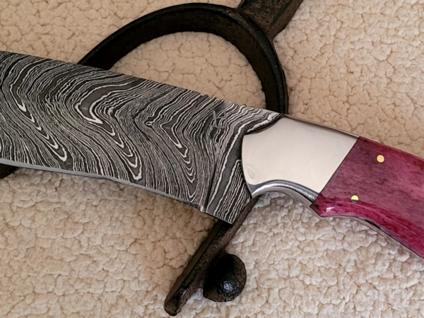 Hunter w/giraffe bone handle (#340)