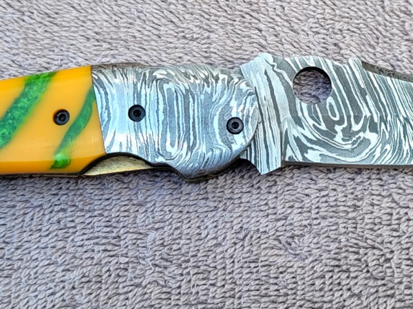 Folder w/Green  & Orange Resin Handle