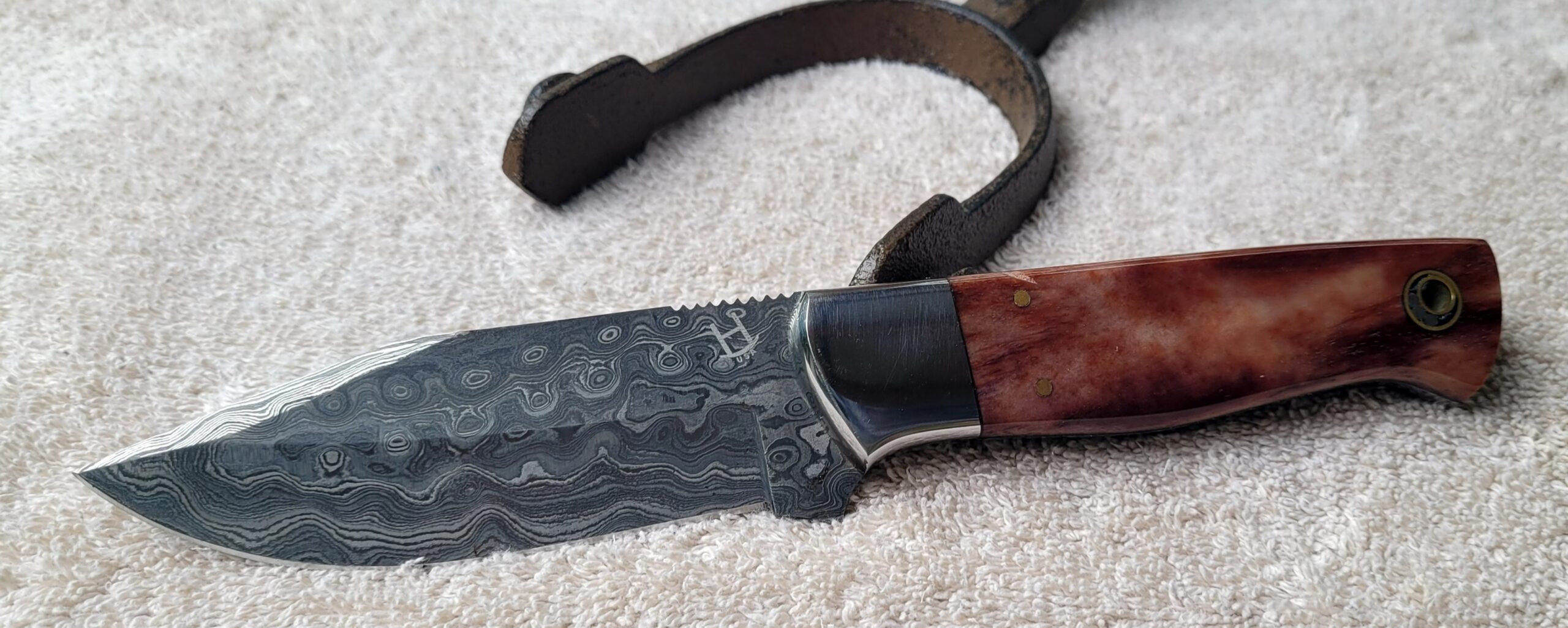 Skinner w/giraffe bone handle (#177)